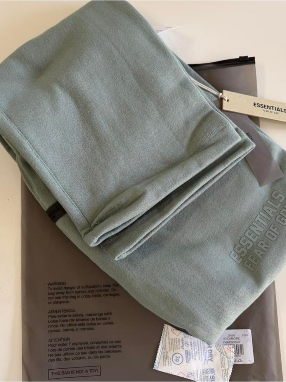 ESSENTIALS Fear of God  Sycamore Green Sweatpants - Picture 2 of 5